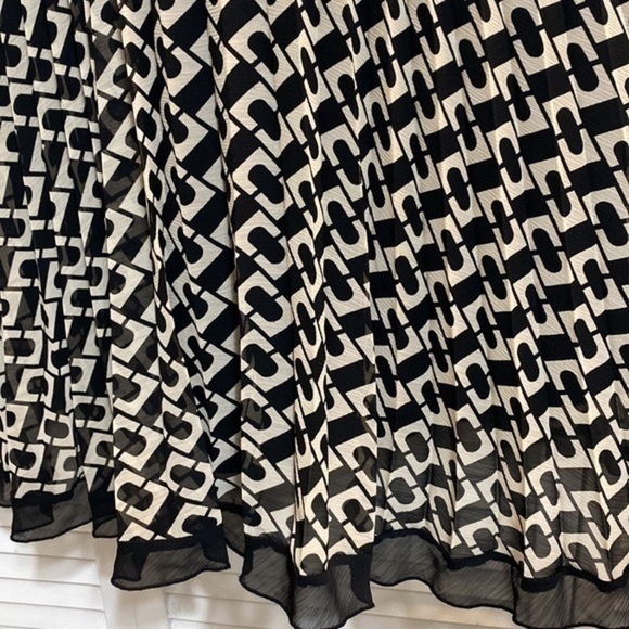 Rabbit Rabbit Rabbit Designs Black and cream dress!! - Picture 4 of 13